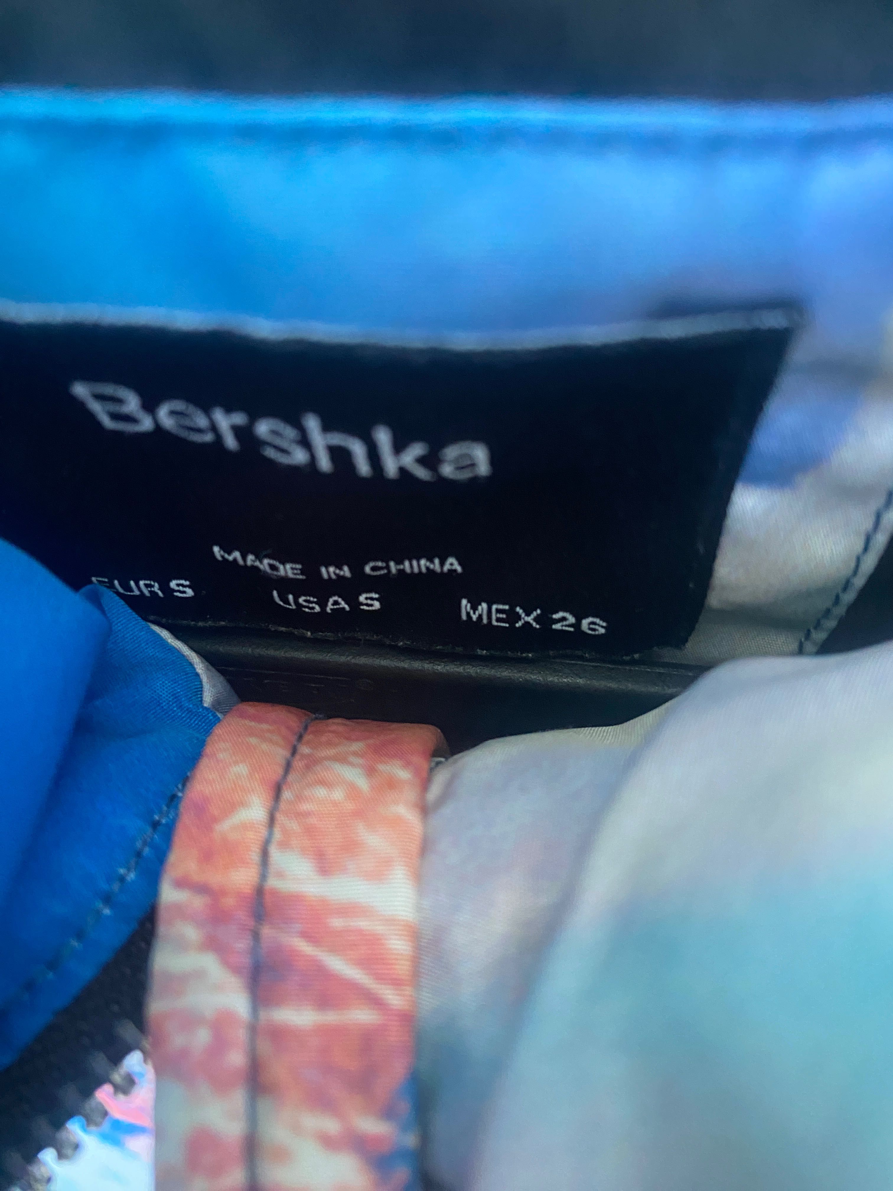 Яке на Bershka с