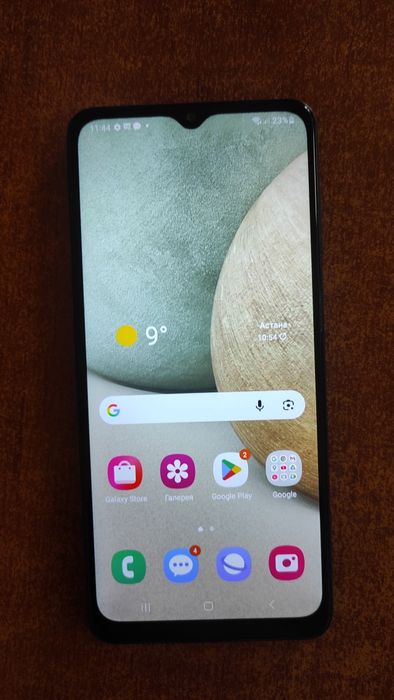 Продам Samsung A12 4/64g