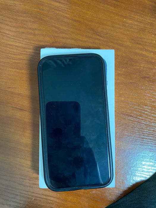 Продам айфон 13 в хорошем состоянии
