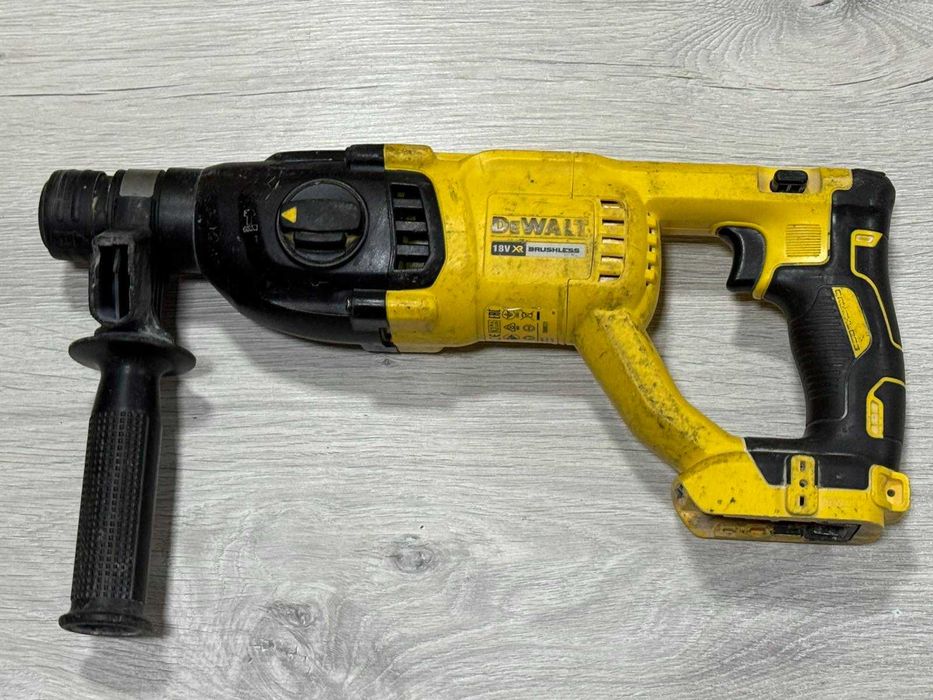 Акумулаторен перфоратор DEWALT DCH133 / без батерия и зарядно