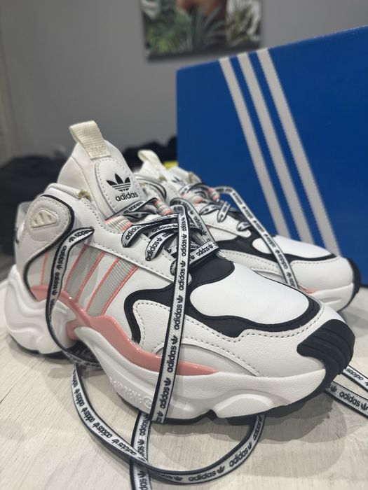 Adidas Magmur Runner ЧИСТО НОВИ / EU38