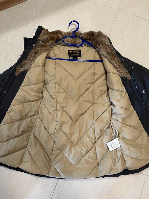 Ново детско зимно яке, с естествена кожа с косъм и пълнеж от пух