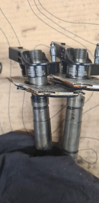 Injector Volkswagen audi seat skoda   2.0 TDI 170 cp CAG CEG CEGA 112.