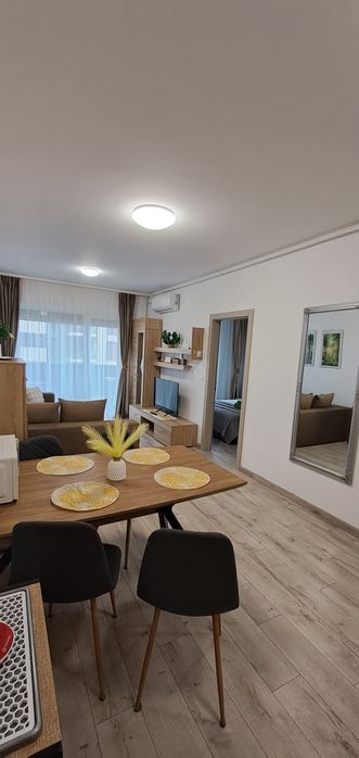 Închiriez apartament în regim hotelier