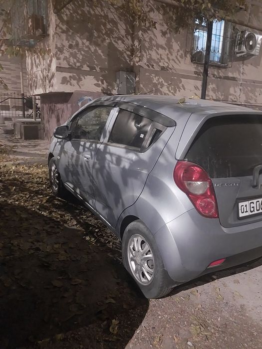 Spark  2016 yil sotiladi bezinda yurgan gaz qoyilmagan