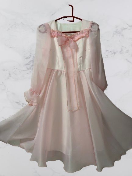 Платье розовое, из органзы