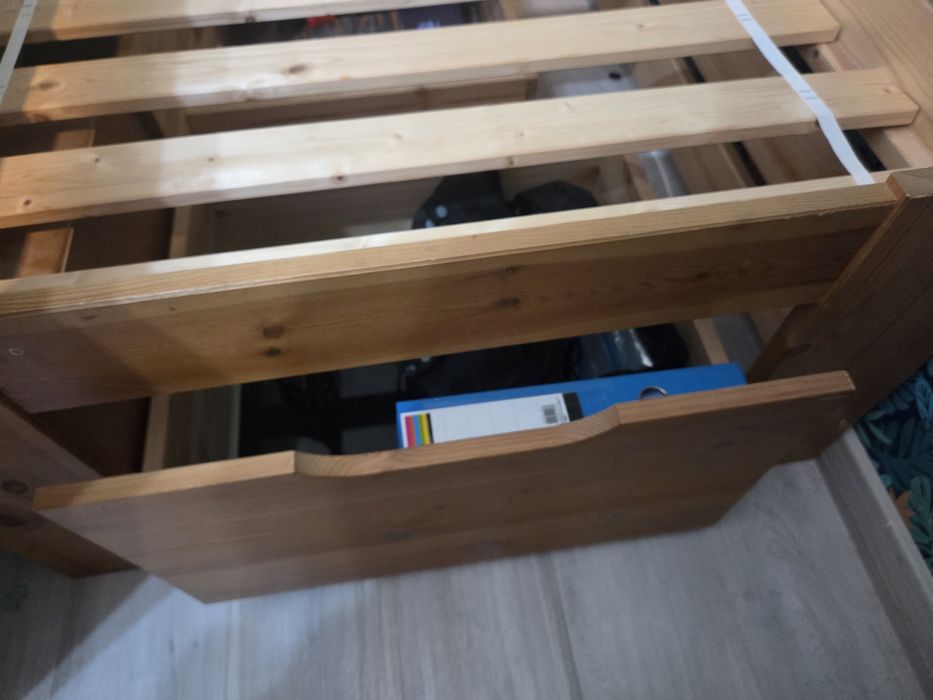 Pat din  lemn pt copii