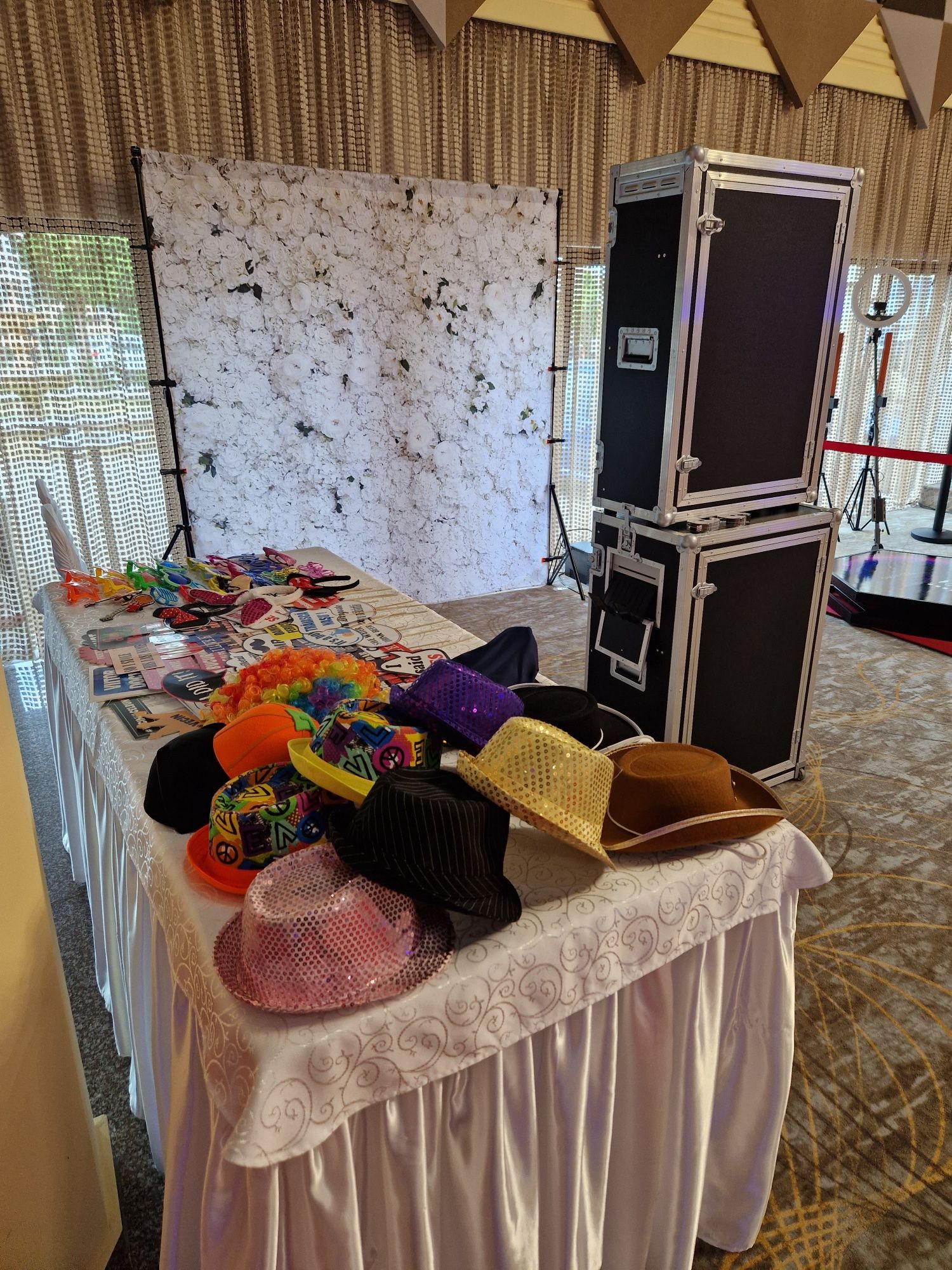 De Inchiriat-PHOTO BOOTH-CABINE FOTO ADA 360 Video Booth (oglinda)