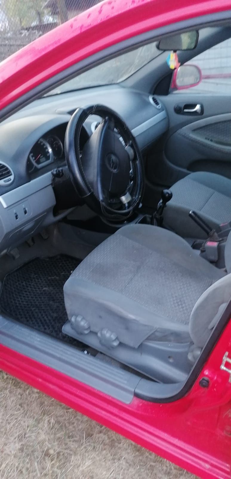 Mașina chevrolet lacetti