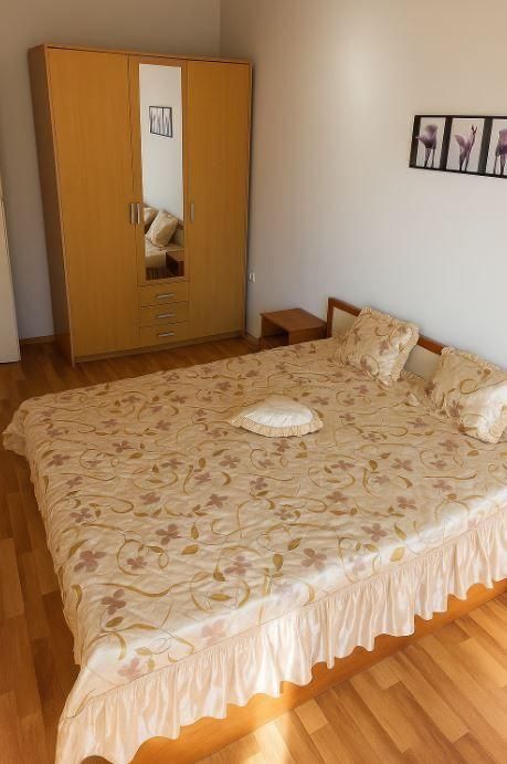 Тристаен апартамент в района на Левски!