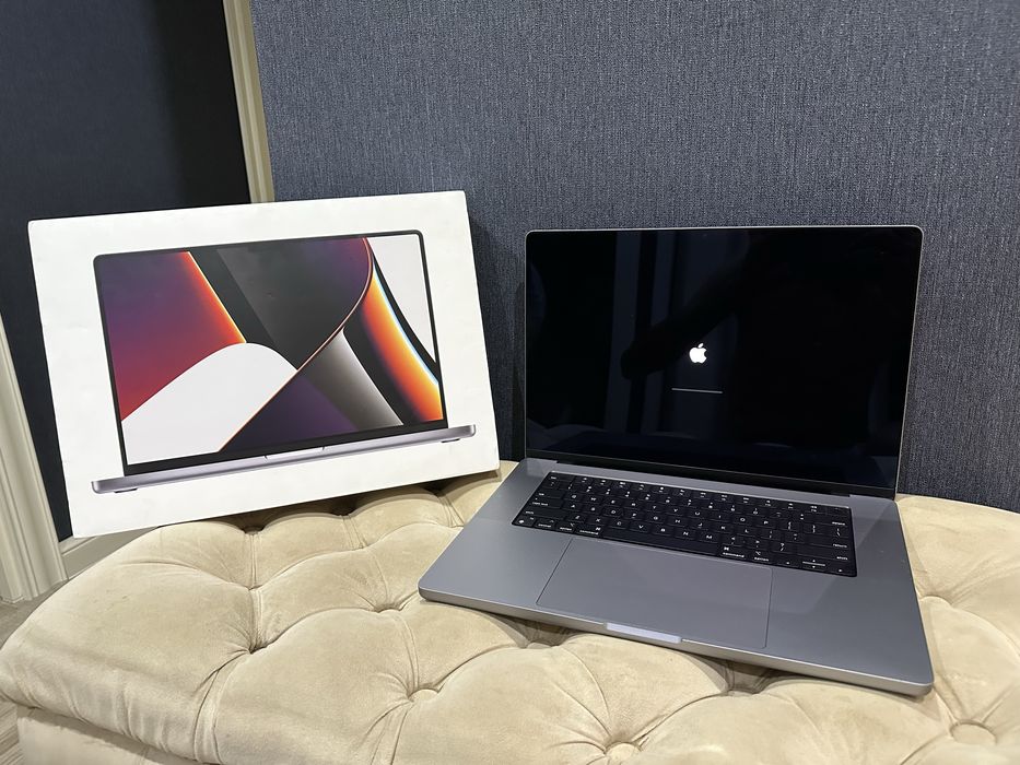 * Apple MacBook Pro 16 A2485 с чипом Apple M1 MAX в идеальном состояни