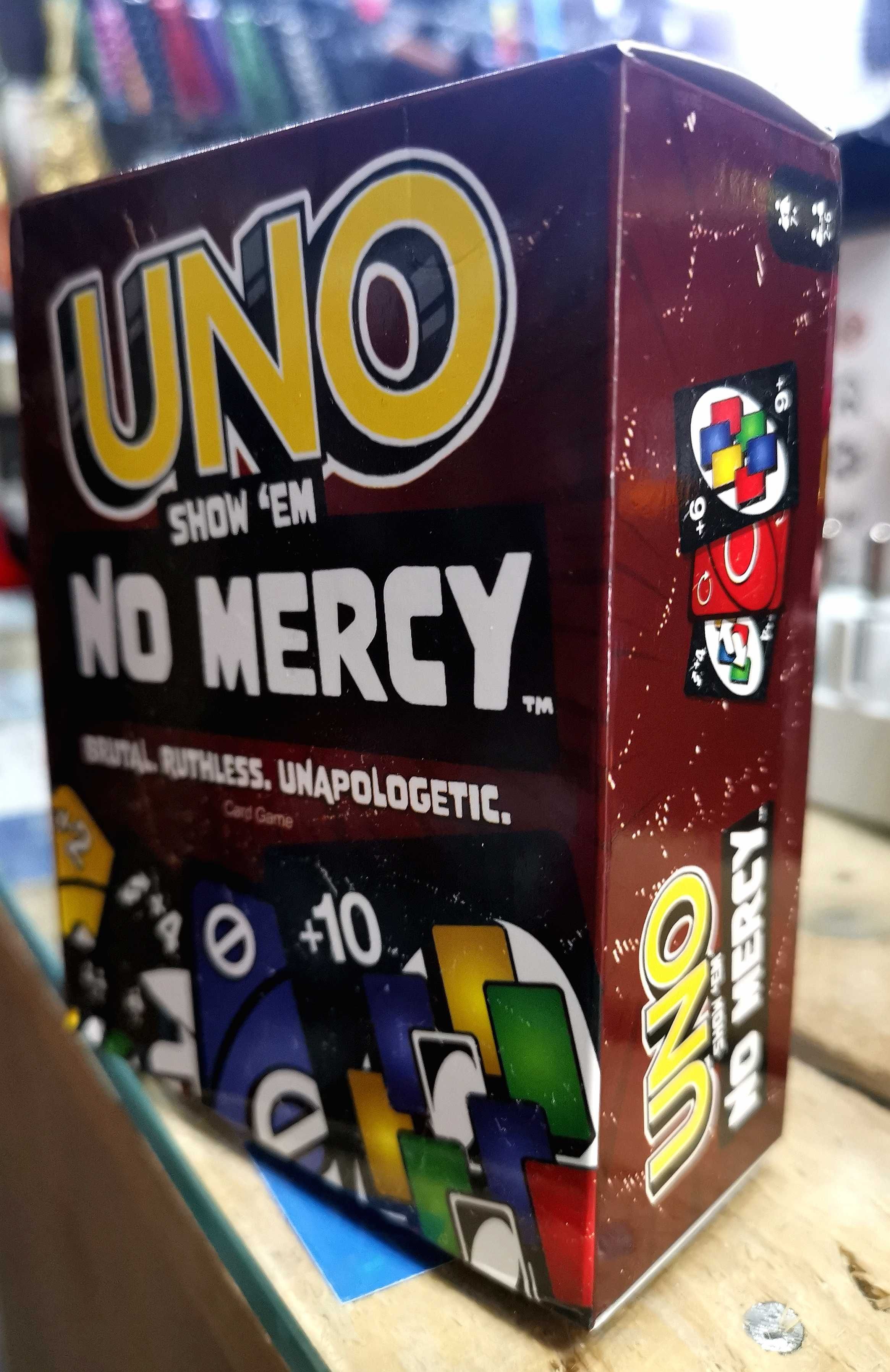 Игра с карти UNO Show 'em No Mercy