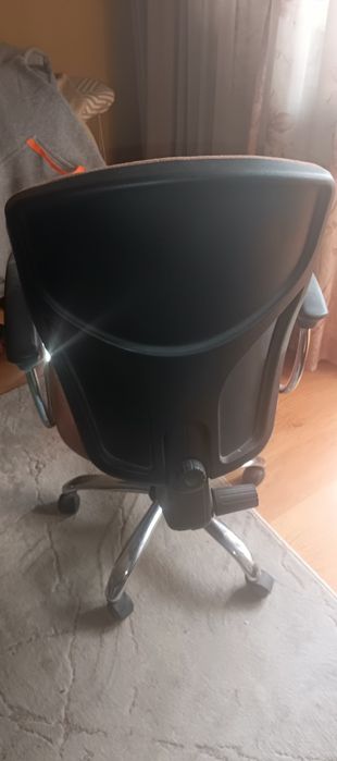 Кресло компьютерное. В отличном состоянии. Б.у