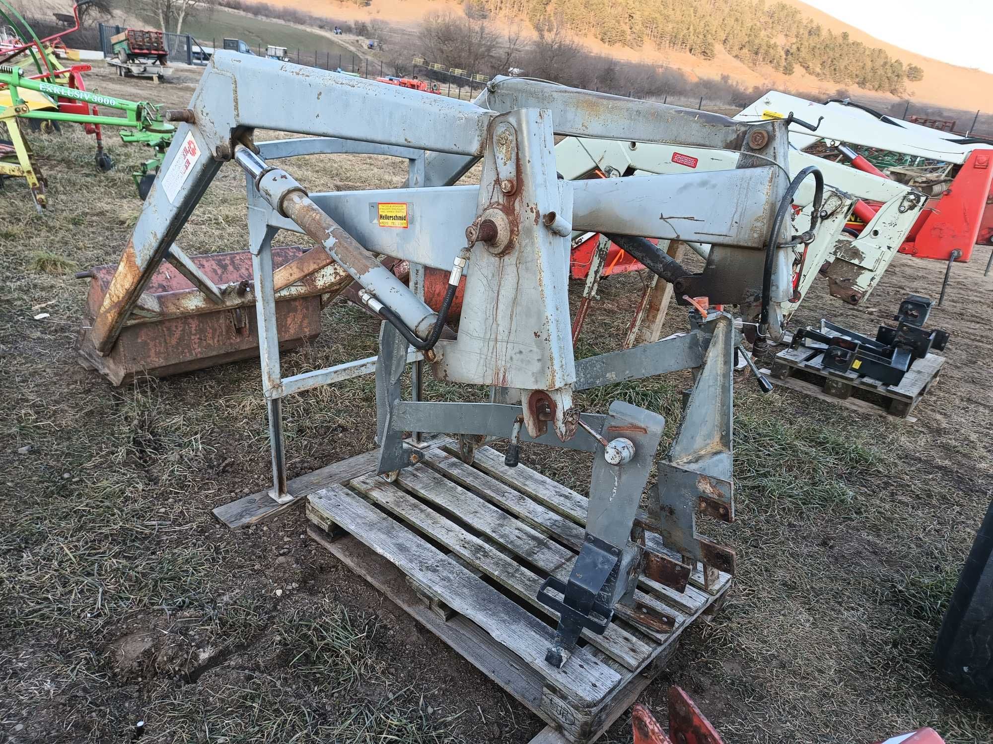 Incarcator frontal pt tractor