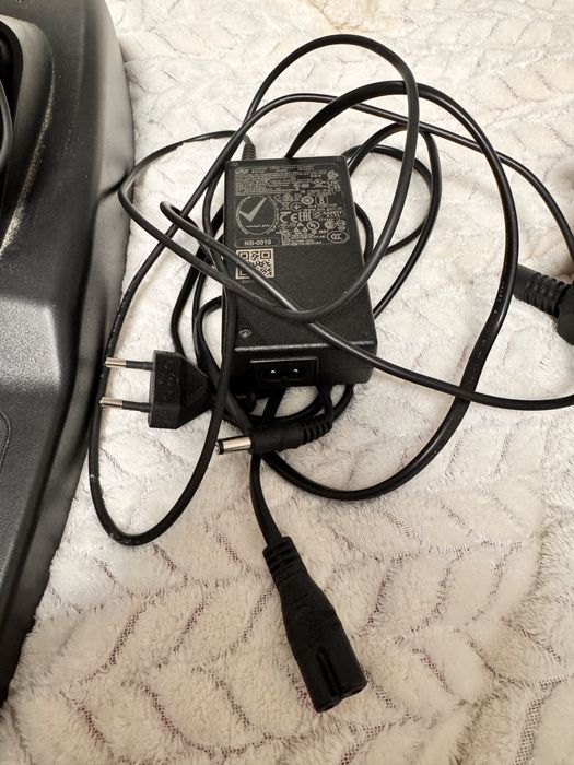 Продавам Logitech G29 – отлично състояние