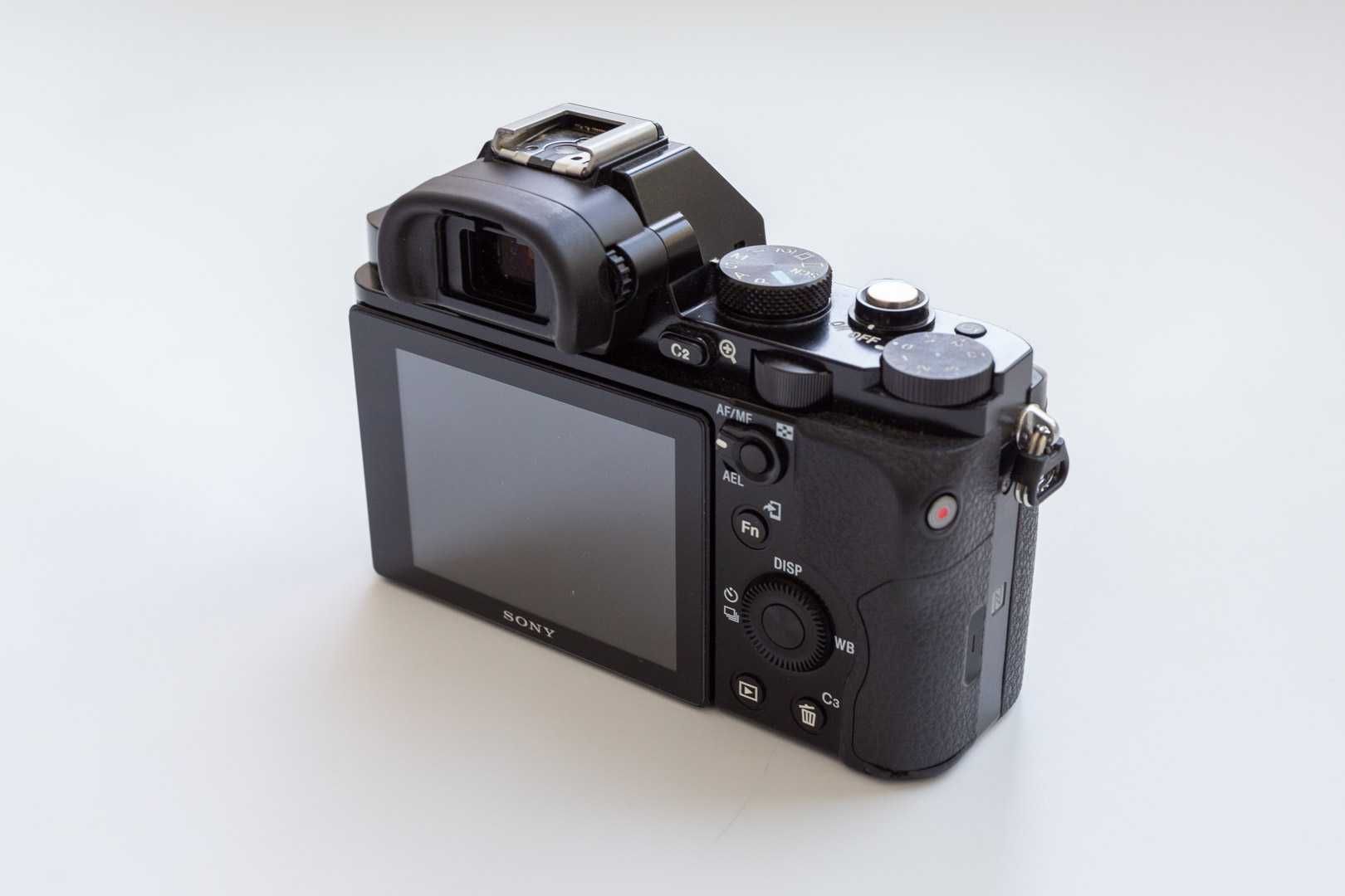 Sony A7R + 24-70mm OSS + 5 baterii – kit complet