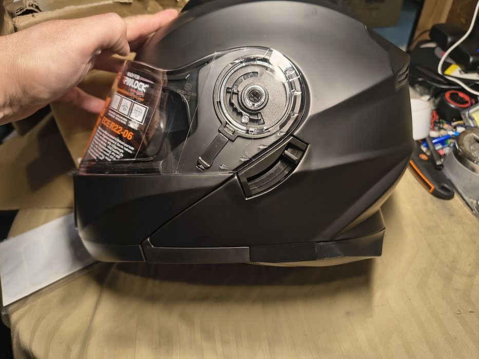 Модулна каска VINZ Santos със слънцезащитен сенник | Одобрена по ECE 2