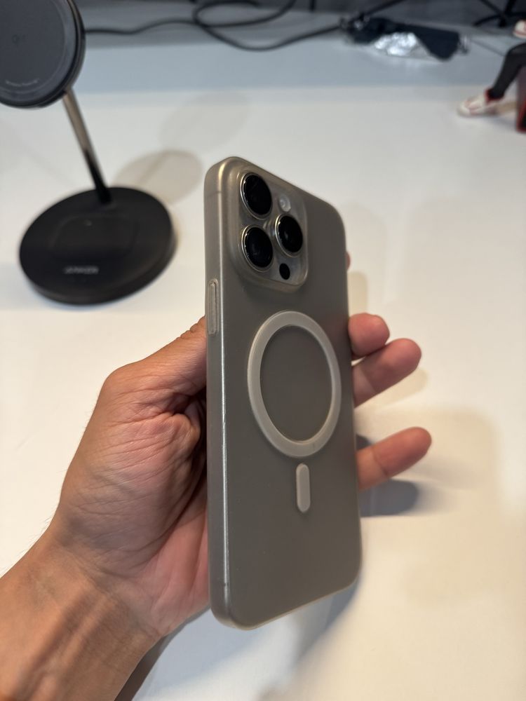 Iphone 15 pro max 256 gb в идеальном состоянии