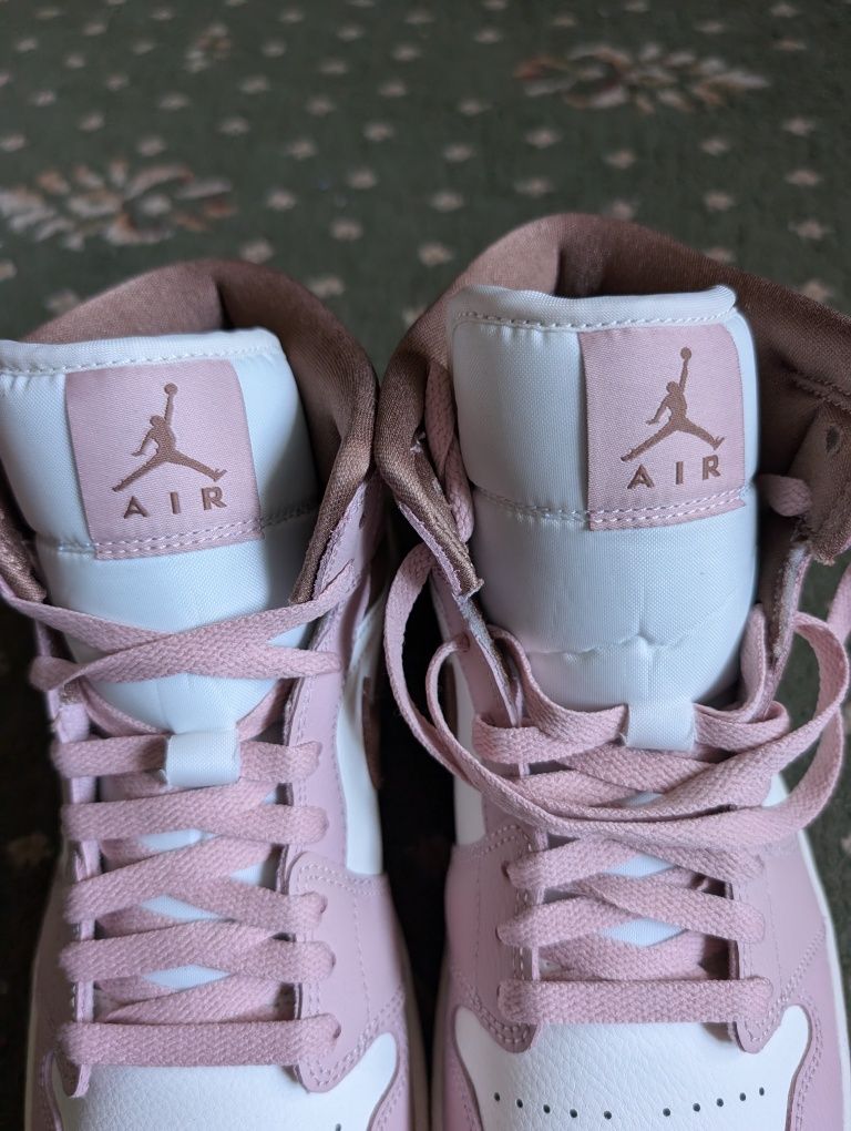 Nike air Jordan 1 mărimea 42