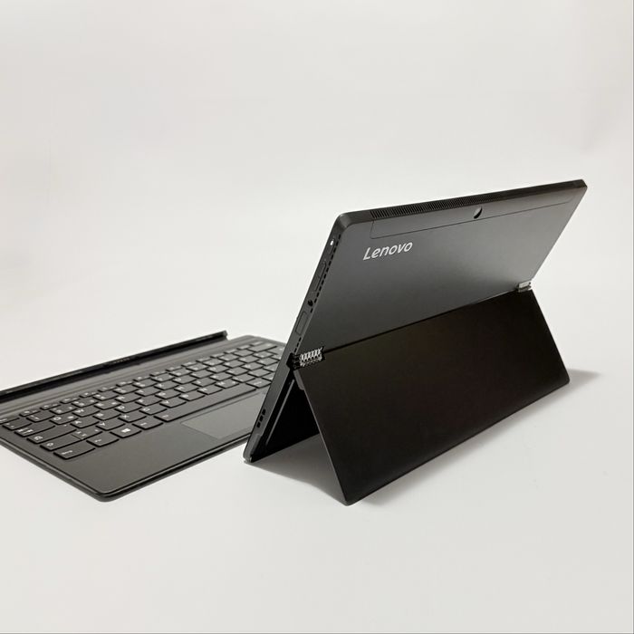 Lenovo MIIX 2in1/12.2” WUXGA Touch/i5-8250U/256GB NVMe/8GB DDR4