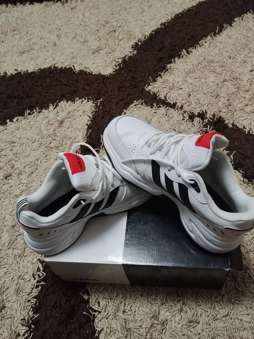 Adidasi Adidas purtați o data