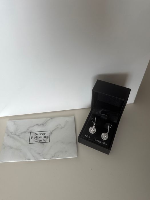 Срочно Бриллиантовые серьги