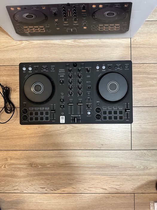 Pioneer Ddj-FLX4 + 21 месеца гаранция