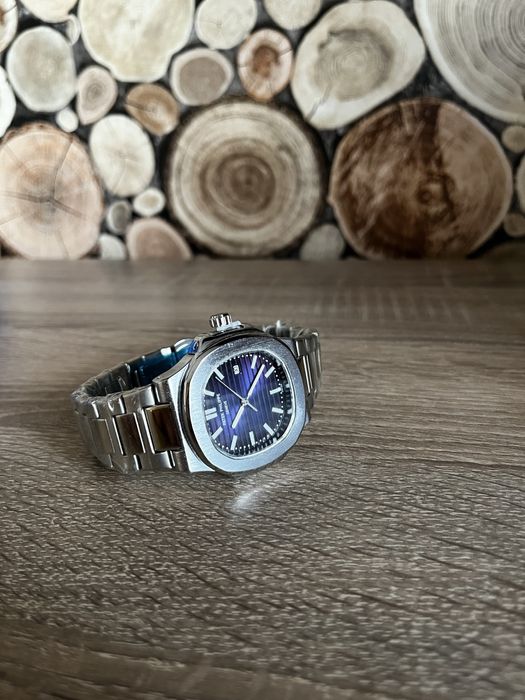 Patek philipe nautilus часовник