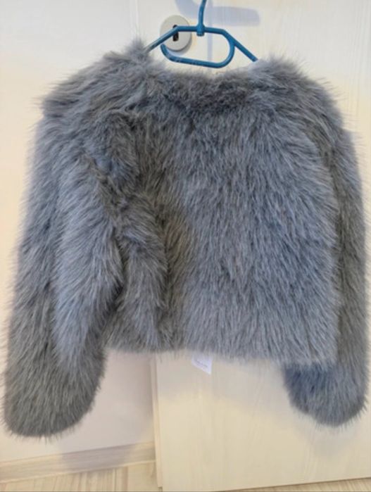 Haina blana Geaca NOUA cu eticheta marime S