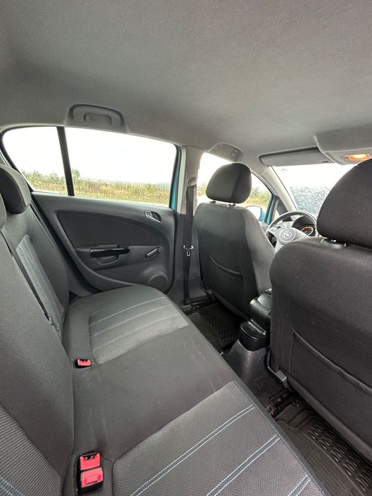 Vând Opel Corsa D 2011