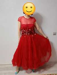 Красивое нарядное платье 44 размера
