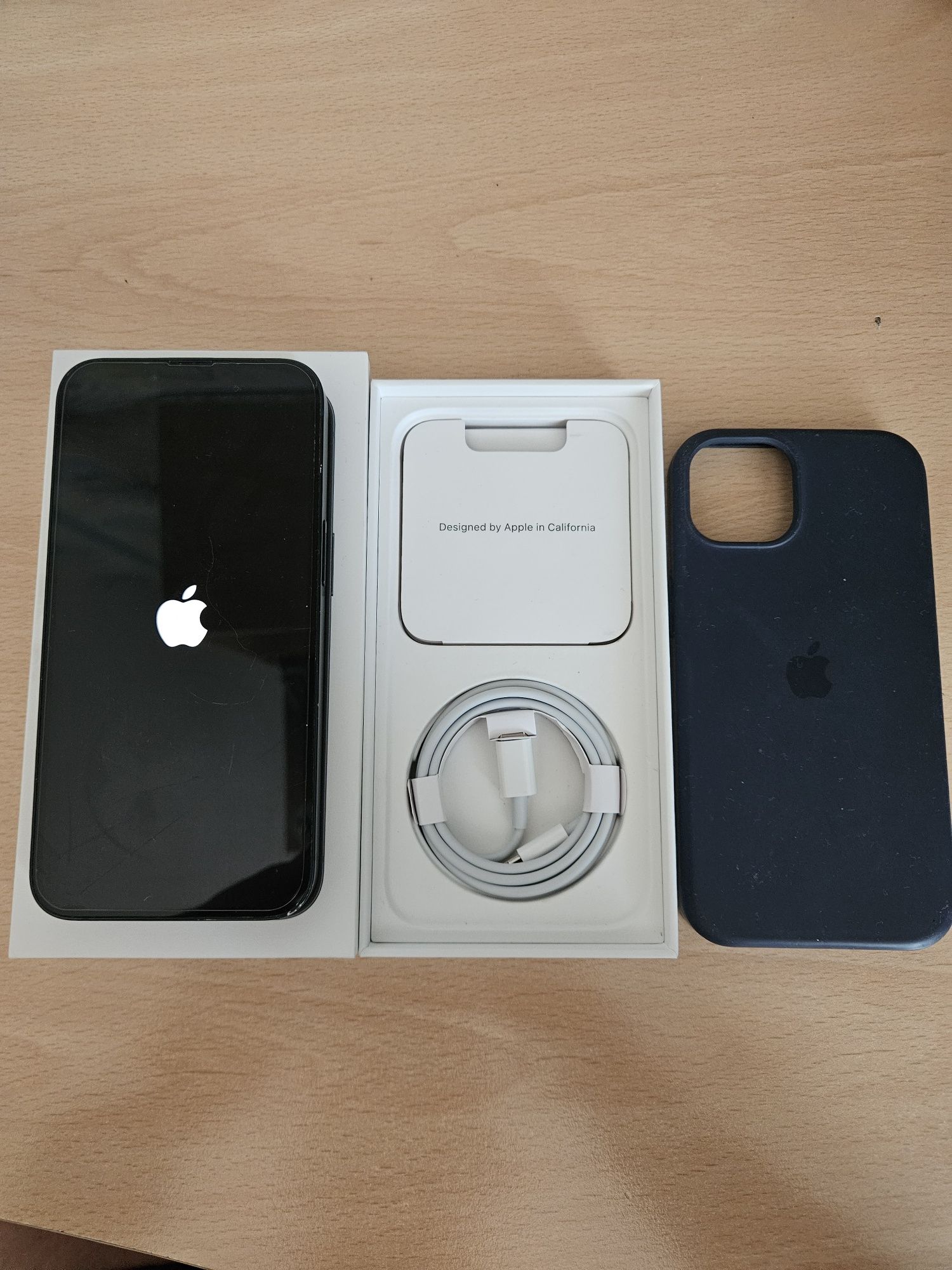 iPhone 14 128GB Midnight 80% Battery Health Много добро състояние