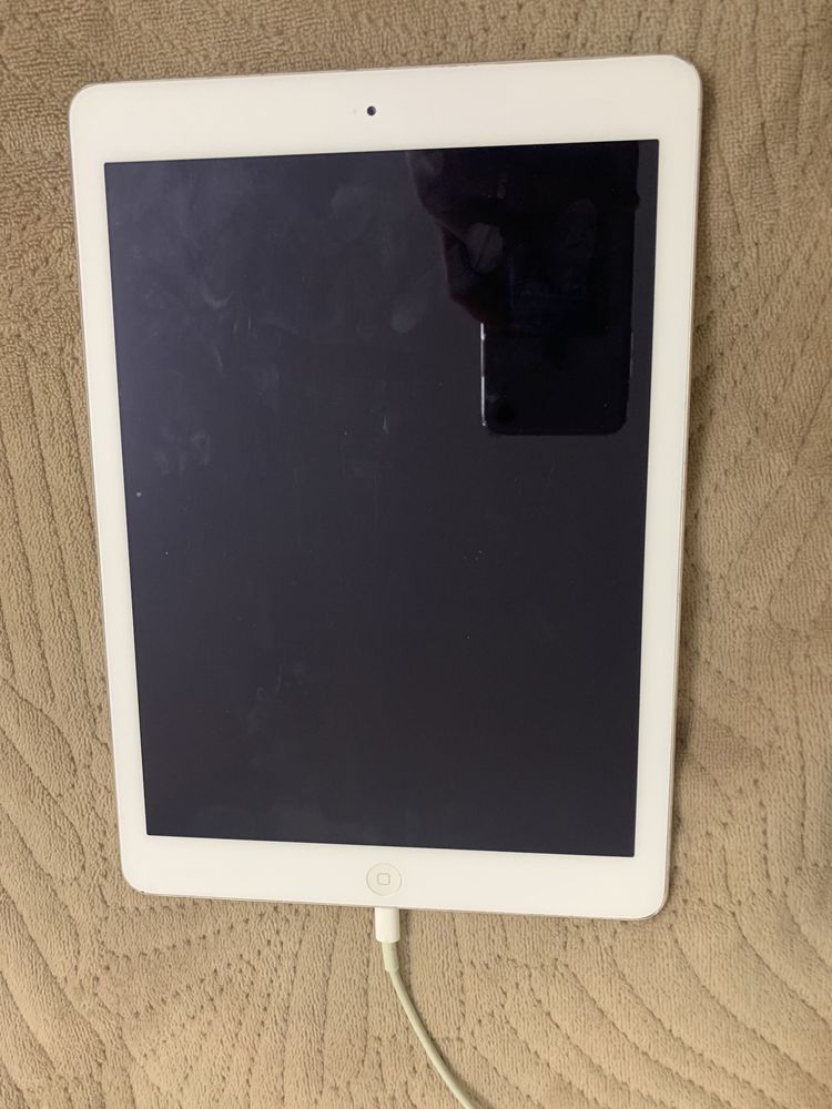 Планшет iPad Air