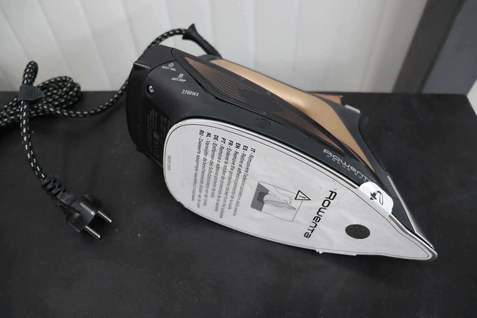 Ютия Rowenta Focus Excel DW5325D1, 2700W, Парна струя 180 гр/мин