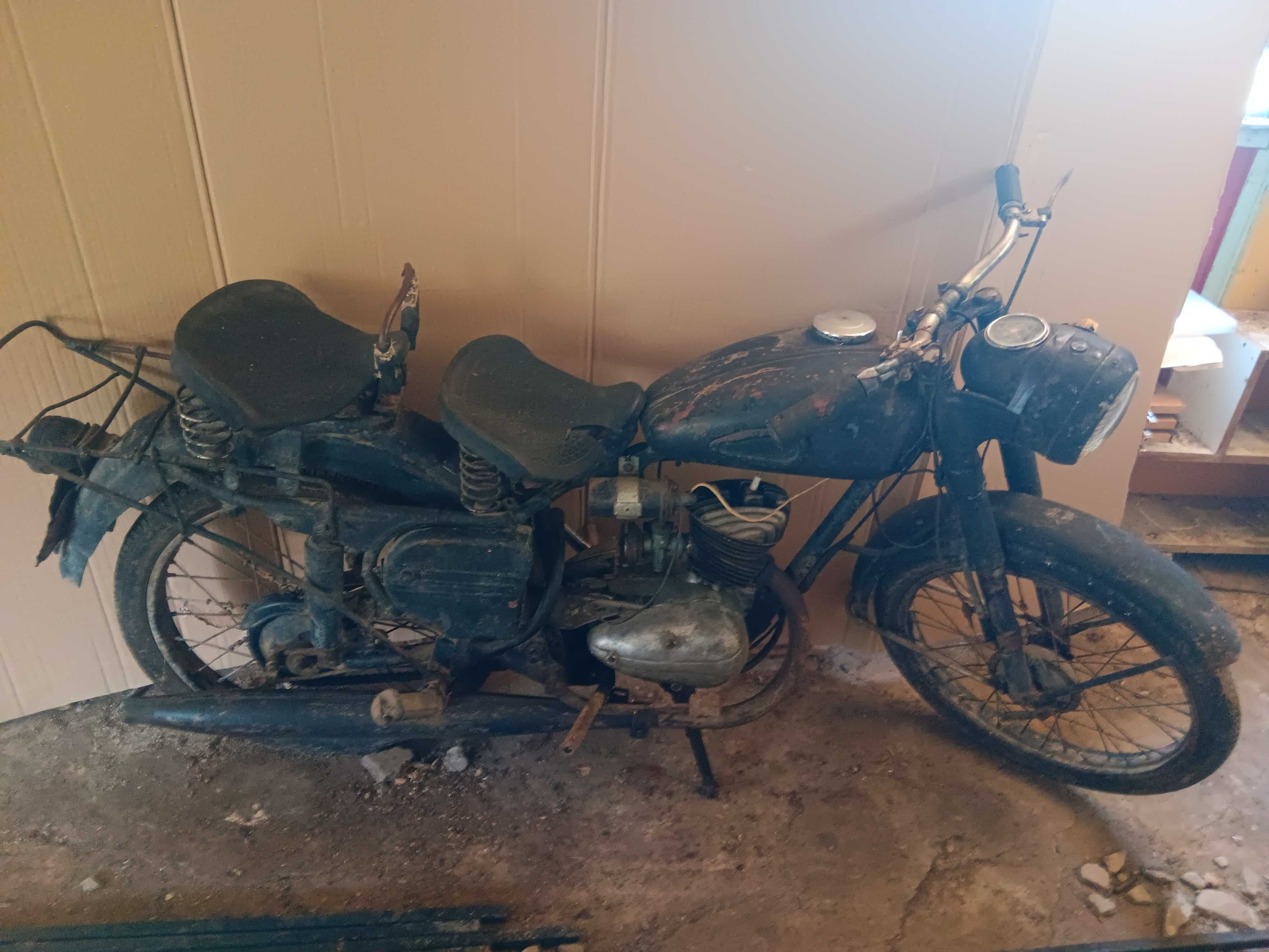Продавам Мотоциклет Киевка К-58