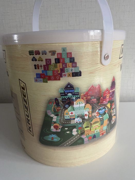 Дървени блокчета , конструктор  - 100 броя в кофа-сортер , 19159