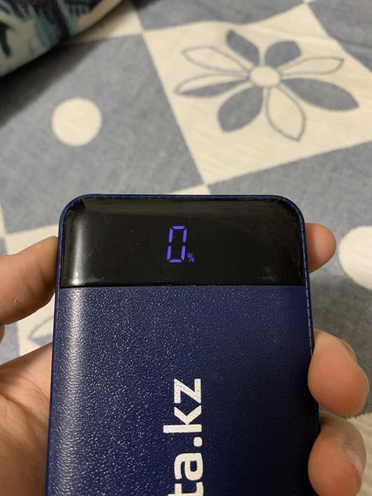 Повербанк мечта рабочий со встроенными проводами и переходником type-c