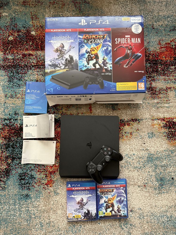 Playstation 4 slim
