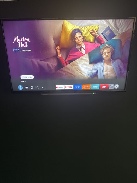 Vand tv toshiba 4k UHD 109 cm