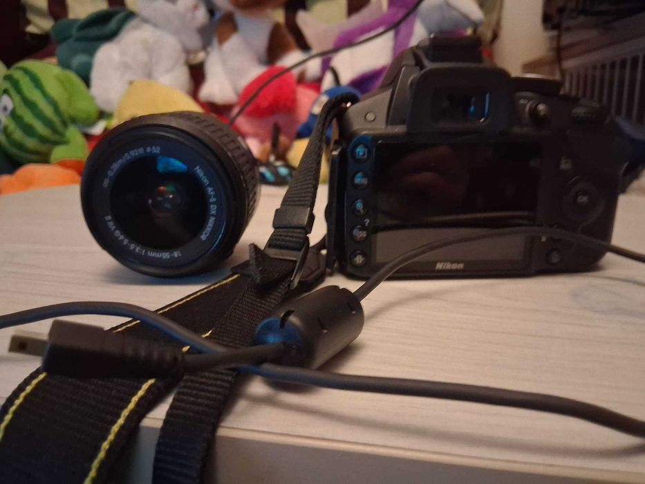 Nikon D3200 + 18–55mm VR | Stare foarte bună | Ideal pentru începători