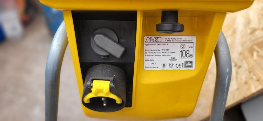 Tocator de crengi 220 w