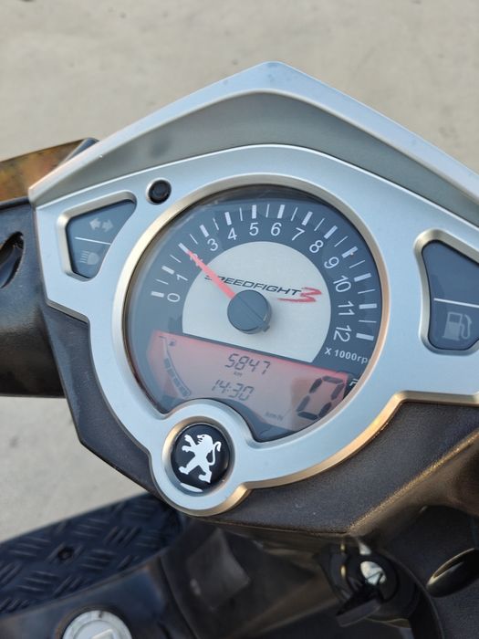 Vând Scuter Peugeot SpeedFight 3 4T 49cc