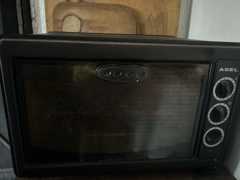 Срочно! Продам электрическую духовку.