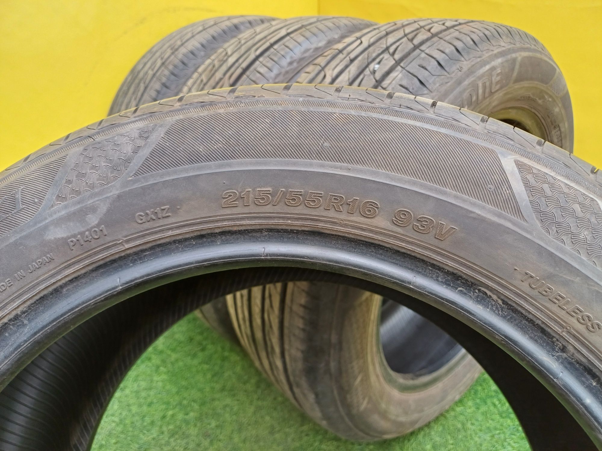 Шины 215/55 R16 Bridgestone комплект.