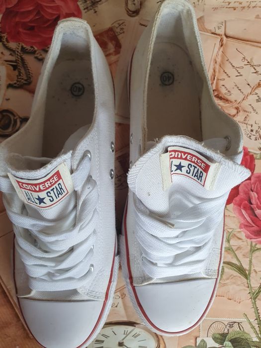 Teniși  converse