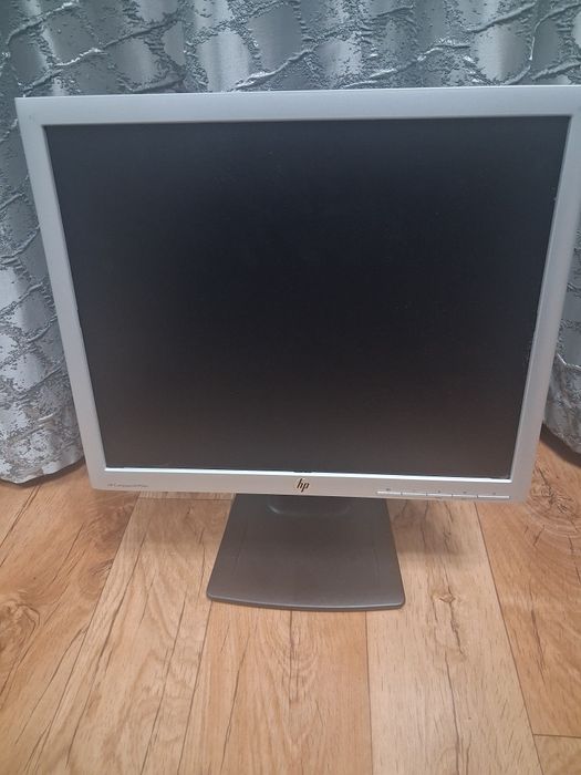 Продам Монитор HP 19"