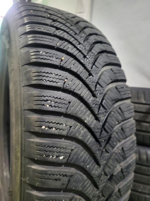 4 бр зимни 195/65/15 Hankook