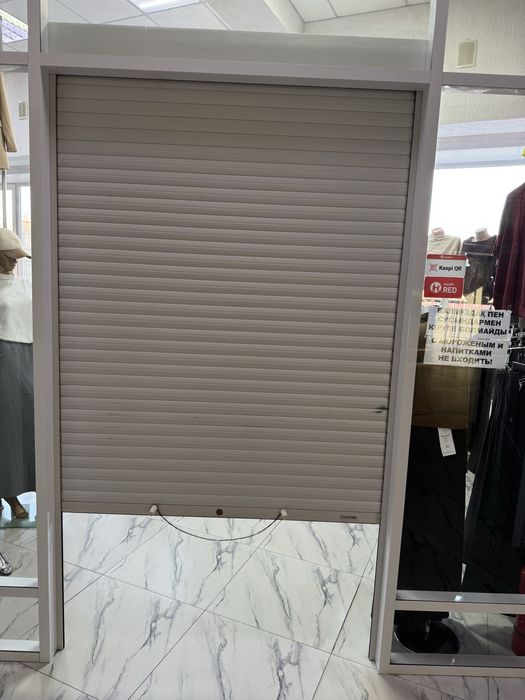 Ролл штора (входная композиция)