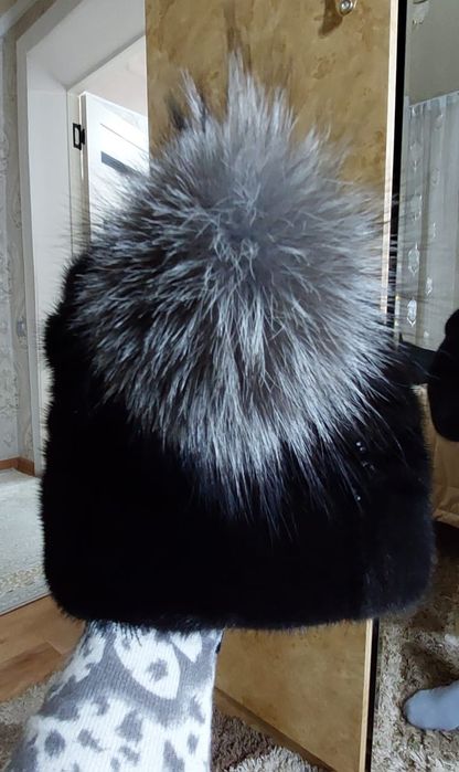 Продам шапку норковую женскую  новую модную стильную теплую с пампоном