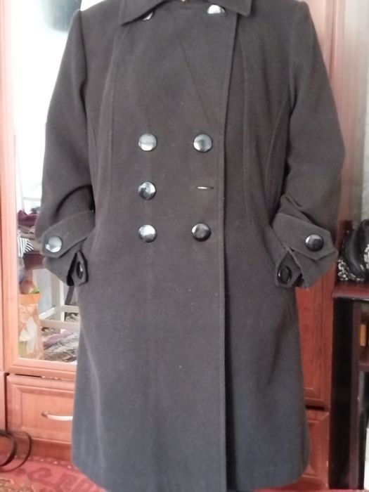 Продается кашемировое пальто.